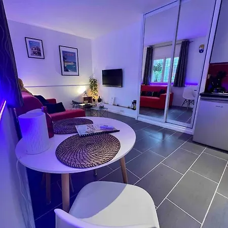 Au Petit Qg: Cosy Pour 2 Prs, 200m Des Plages 公寓 昂蒂布