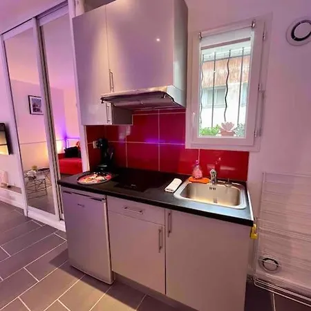 Au Petit Qg: Cosy Pour 2 Prs, 200m Des Plages Apartment Antibes